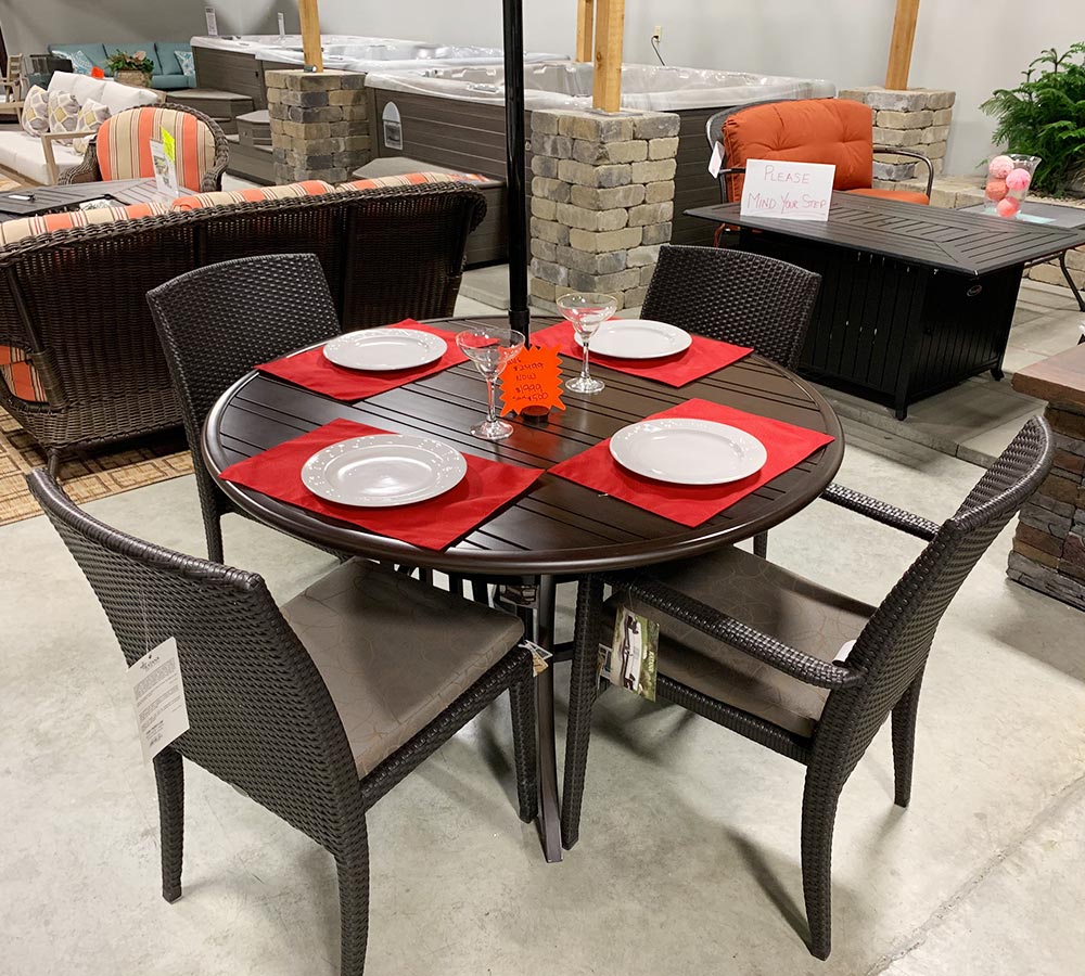 New Miami Lakes Dining Table 4 Chairs Bc Home Leisure